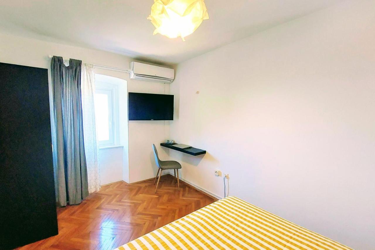 Casa Di Castello Apartment Mali Losinj Luaran gambar