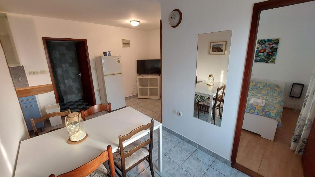 Casa Di Castello Apartment Mali Losinj Luaran gambar